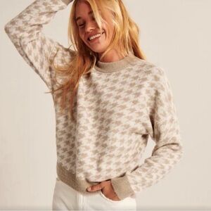 Abercrombie & Fitch Beige Houndstooth Sweater